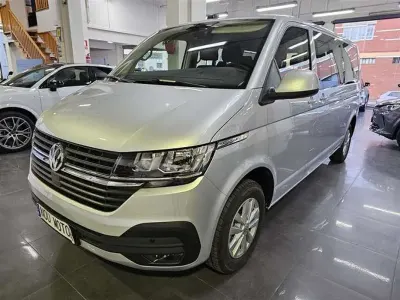Usado VW Caravelle 150 CV (110 kW) 2024 Plateado Van