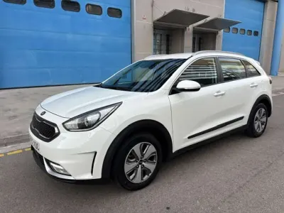 Usado Kia Niro 141 CV (103 kW) 2017 Blanco SUV