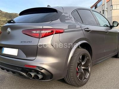 Usado Alfa Romeo Stelvio 510 CV (375 kW) 2018 Gris / plata SUV