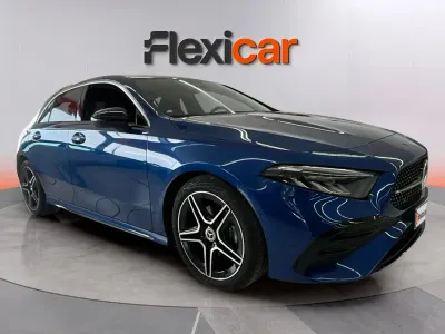 Usado Mercedes A200 150 CV (110 kW) 2025 Azul Berlina