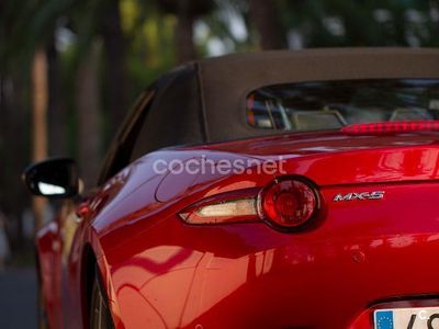 Rojo Usado 2016 Mazda MX5 Luxury Descapotable | 17.500 € (Precio justo)