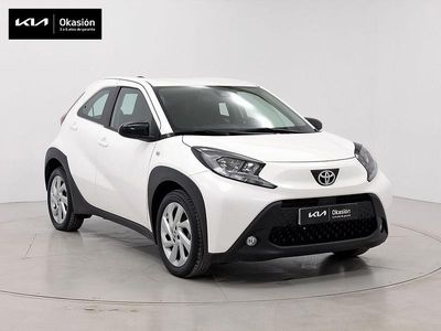 Usado Toyota Aygo X Play 72 CV (52 kW) 2024 Blanco SUV