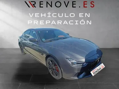 Usado Maserati Ghibli 350 CV (257 kW) 2022 Gris / plata Berlina