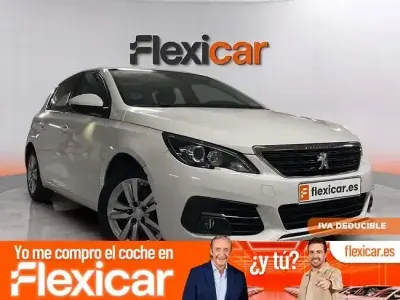 Usado Peugeot 308 Active 130 CV (95 kW) 2021 Blanco Berlina