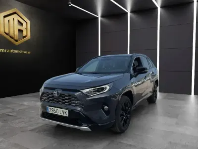 Käytetty Toyota RAV4 Hybrid Style 218 HP (160 kW) 2021 Harmaa Katumaasturi