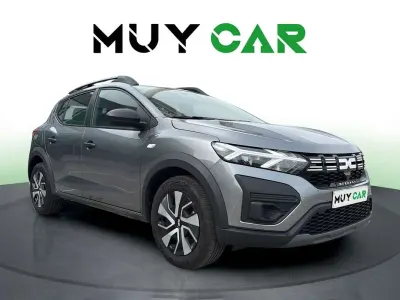 Usado Dacia Sandero Essentiel 101 CV (74 kW) 2025 Gris Utilitario