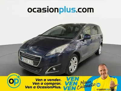 Usado Peugeot 5008 Style 131 CV (96 kW) 2015 Azul Monovolumen