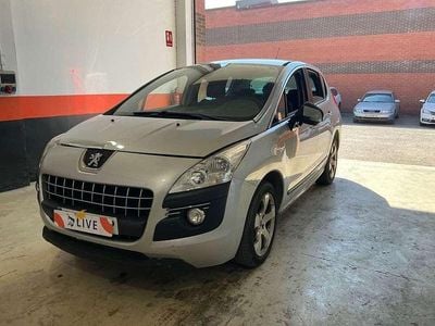 Usado Peugeot 3008 Style 120 CV (88 kW) 2012 Blanco Familiar