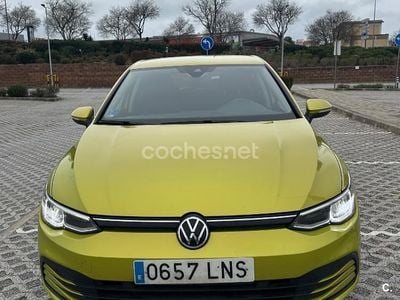 Usado VW Golf VIII Life 110 CV (80 kW) 2021 Verde Berlina