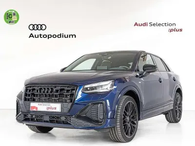 Usado Audi Q2 Black Edition 150 CV (110 kW) 2025 Azul SUV