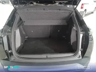 Usado Peugeot 2008 Allure 100 CV (73 kW) 2024 Negro SUV