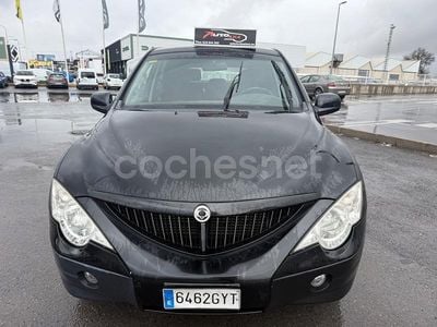 Usado Ssangyong (KGM) Actyon Limited 138 CV (101 kW) 2010 Negro SUV
