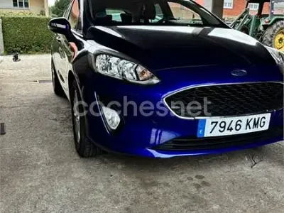 Usado Ford Fiesta Trend 85 CV (62 kW) 2018 Azul Utilitario