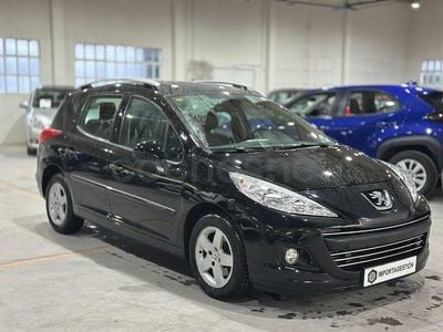 Usado Peugeot 207 95 CV (69 kW) 2011 Negro Familiar