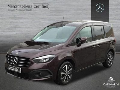Rojo rubelita Usado 2024 Mercedes T180 Progressive Monovolumen | 34.900 €