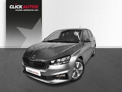 Gris / plata Usado 2024 Skoda Fabia Sport Berlina | 17.550 € (Precio justo)