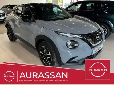 Usado Nissan Juke N-Connecta 114 CV (83 kW) 2025 Gris / plata SUV