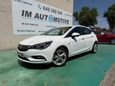 Usado Opel Astra Excellence 110 CV (80 kW) 2016 Blanco Berlina