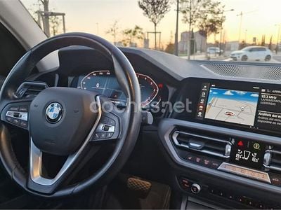 Usado BMW 320e 190 CV (139 kW) 2020 Gris / plata Familiar