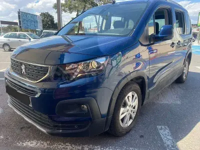Usado Peugeot Rifter Allure 130 CV (95 kW) 2019 Azul Monovolumen