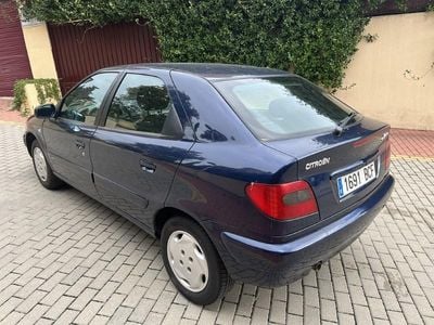 Usado Citroën Xsara 90 CV (66 kW) 2000 Azul Berlina