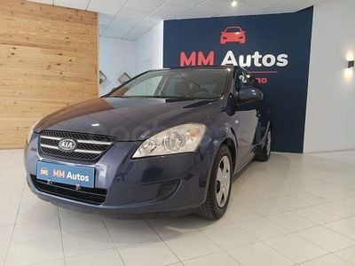Usado Kia Ceed Active 115 CV (84 kW) 2007 Azul Utilitario