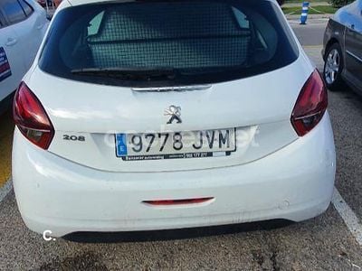 Usado Peugeot 208 Active 75 CV (55 kW) 2016 Blanco Utilitario