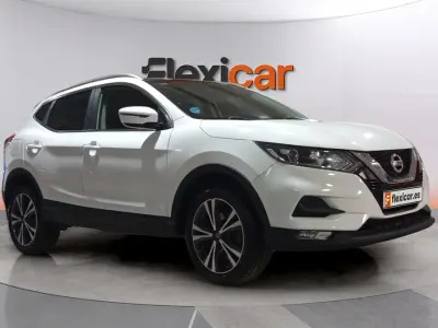 Usado Nissan Qashqai Acenta 140 CV (102 kW) 2021 Blanco SUV