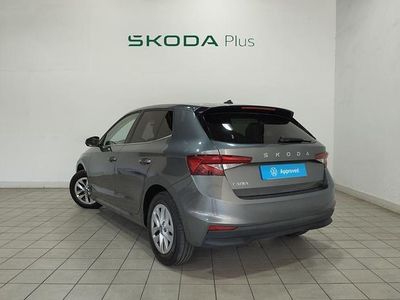 Usado Skoda Fabia Selection 95 CV (69 kW) 2025 Gris Utilitario