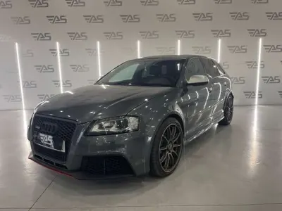 Usado Audi RS3 Sportback 340 CV (250 kW) 2012 Gris Utilitario