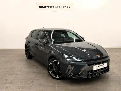 Używany Cupra Leon 150 KM (110 kW) 2024 Szary Sedan/Limuzyna