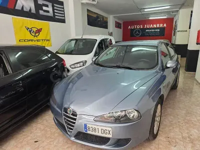 Usado Alfa Romeo 147 Impression 105 CV (77 kW) 2005 Gris / plata Utilitario