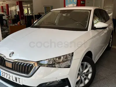 Usado Skoda 110 R Ambition 110 CV (80 kW) 2022 Blanco Berlina