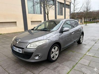 Usado Renault Mégane 105 CV (77 kW) 2010 Beige Berlina