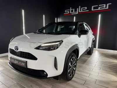 Usado Toyota Yaris Cross Active 116 CV (85 kW) 2023 Blanco SUV