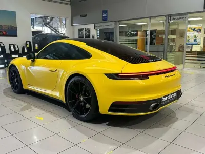 Usado Porsche 911 Carrera 4S 450 CV (330 kW) 2019 Amarillo Coupe