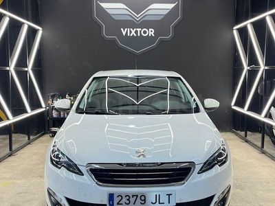 Usado Peugeot 308 Allure 130 CV (95 kW) 2015 Blanco Berlina