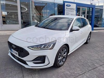 Używany Ford Focus ST-Line 155 KM (114 kW) 2023 Biały Sedan/Limuzyna