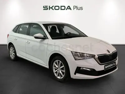 Usado Skoda Scala Ambition 116 CV (85 kW) 2019 Blanco Utilitario