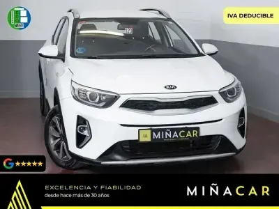 Usado Kia Stonic 101 CV (74 kW) 2021 Blanco SUV