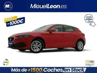 Usado Seat Leon Style 111 CV (81 kW) 2022 Rojo Berlina