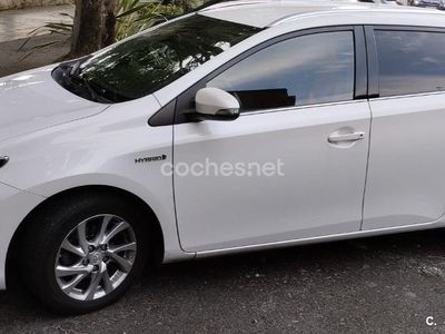 Toyota Auris Hybrid