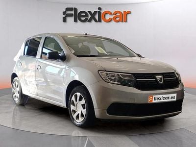 Usado Dacia Sandero Acces 75 CV (55 kW) 2018 Gris Utilitario