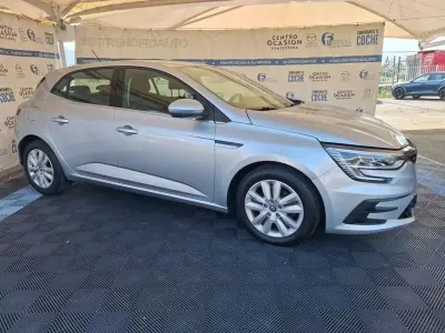 Usado Renault Mégane IV Intens 116 CV (85 kW) 2021 Gris Utilitario