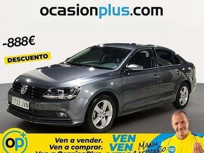Begagnad VW Jetta Advance 110 HK (80 kW) 2016 Grå Sedan