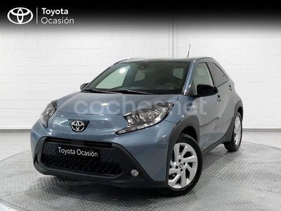 Gris / plata Usado 2024 Toyota Aygo X Play SUV | 16.400 € (Un poco caro)