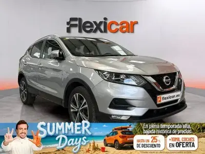 Usado Nissan Qashqai N-Connecta 115 CV (84 kW) 2020 Negro SUV