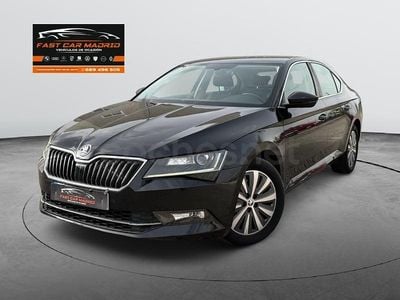 Usado Skoda Superb Style 150 CV (110 kW) 2018 Negro Berlina
