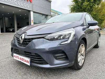 Używany Renault Clio V Business 90 KM (66 kW) 2022 Szary Sedan/Limuzyna