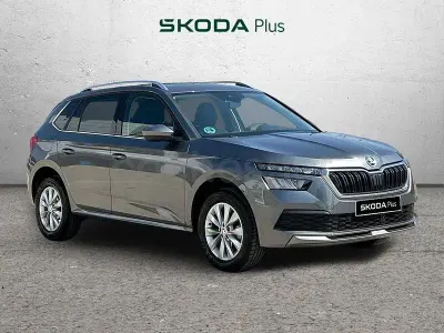 Usado Skoda Kamiq Selection 116 CV (85 kW) 2024 Gris / plata SUV